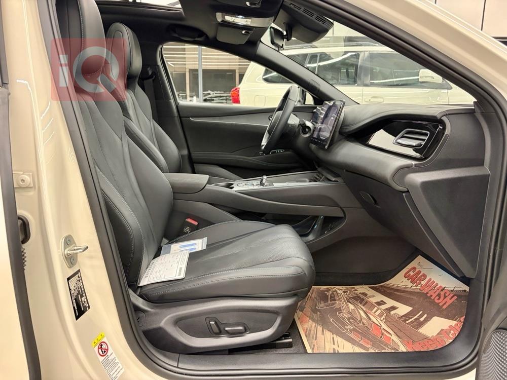 https://cdn.iqcars.io6ae3718f-0227-4888-a19e-d3f093ac77b7_1.jpg